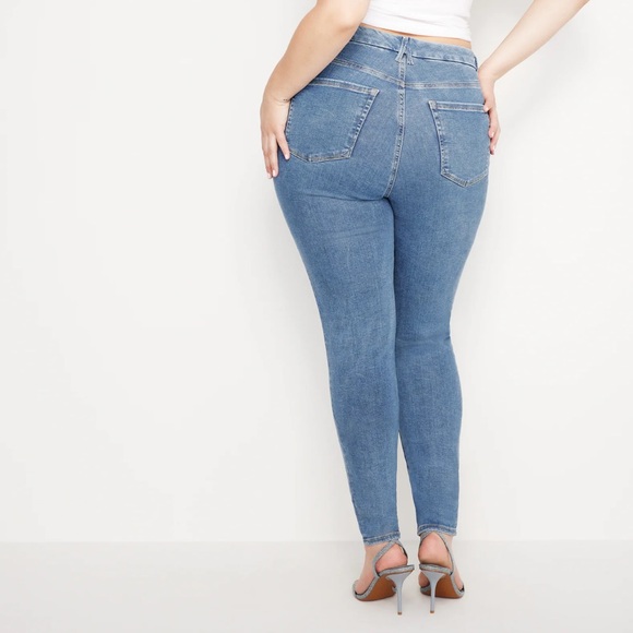 Good American Always Fits Good Legs Skinny Jeans - Picture 3 of 7